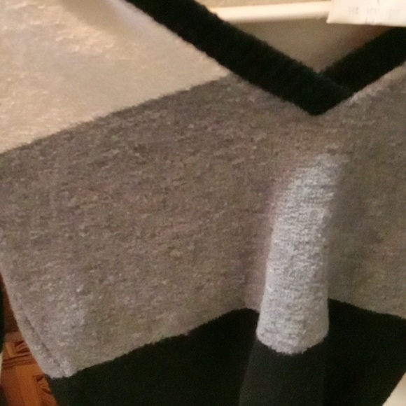 Vintage Bebe Moda✴️ Color Block Womans Hoodie NWOT France 🇫🇷 - Picture 7 of 7